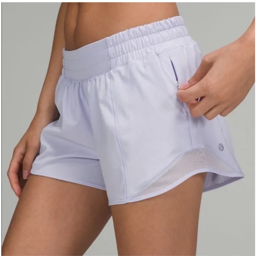 Lululemon Hotty Hot Low-Rise Lined Short 4"